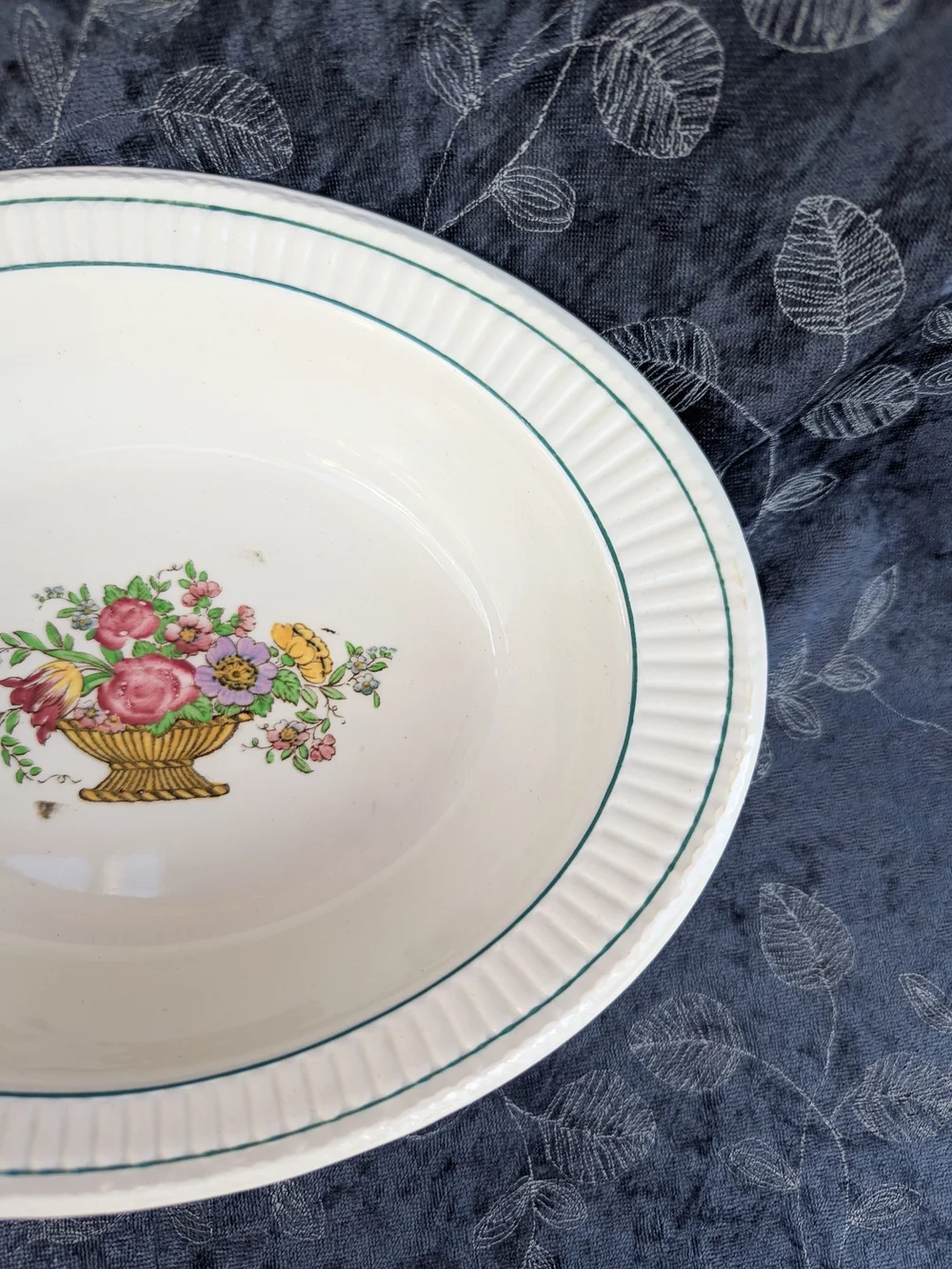 VTG Wedgwood Belmar Oval Serving Vegetable Bowl Flowers Basket Cottagecore White